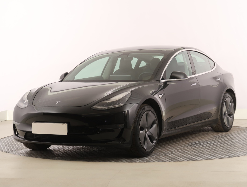 Tesla Model 3, 2019