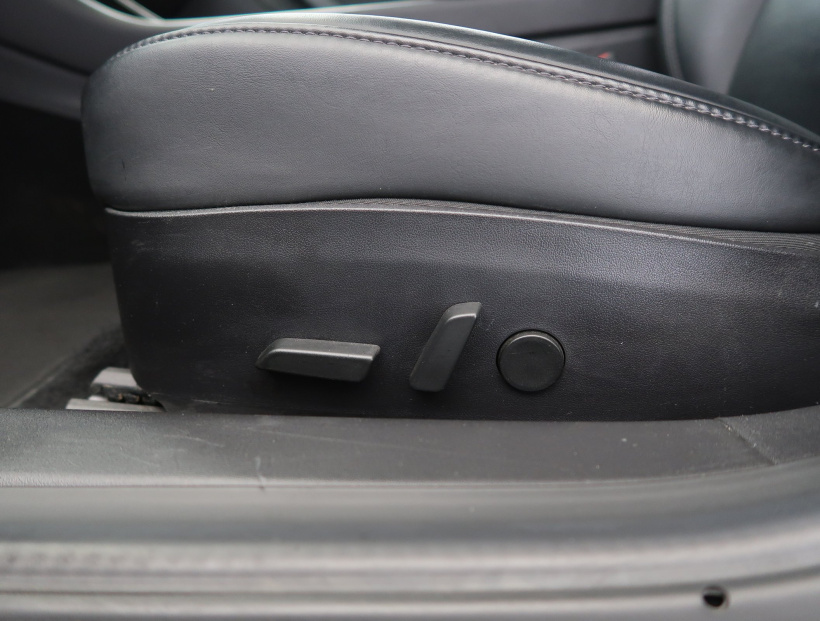Tesla Model 3, 2019