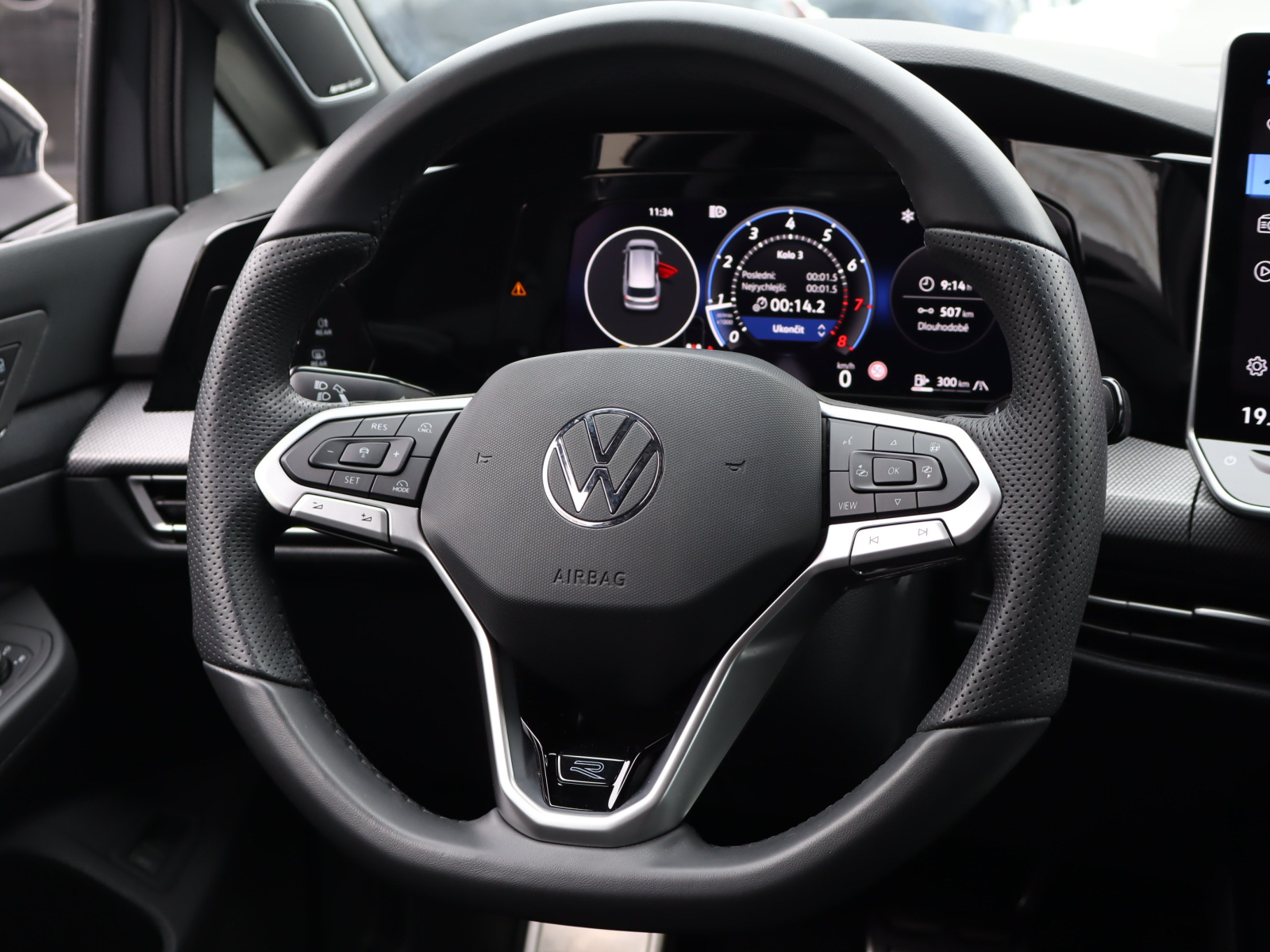 Volkswagen Golf - 2025