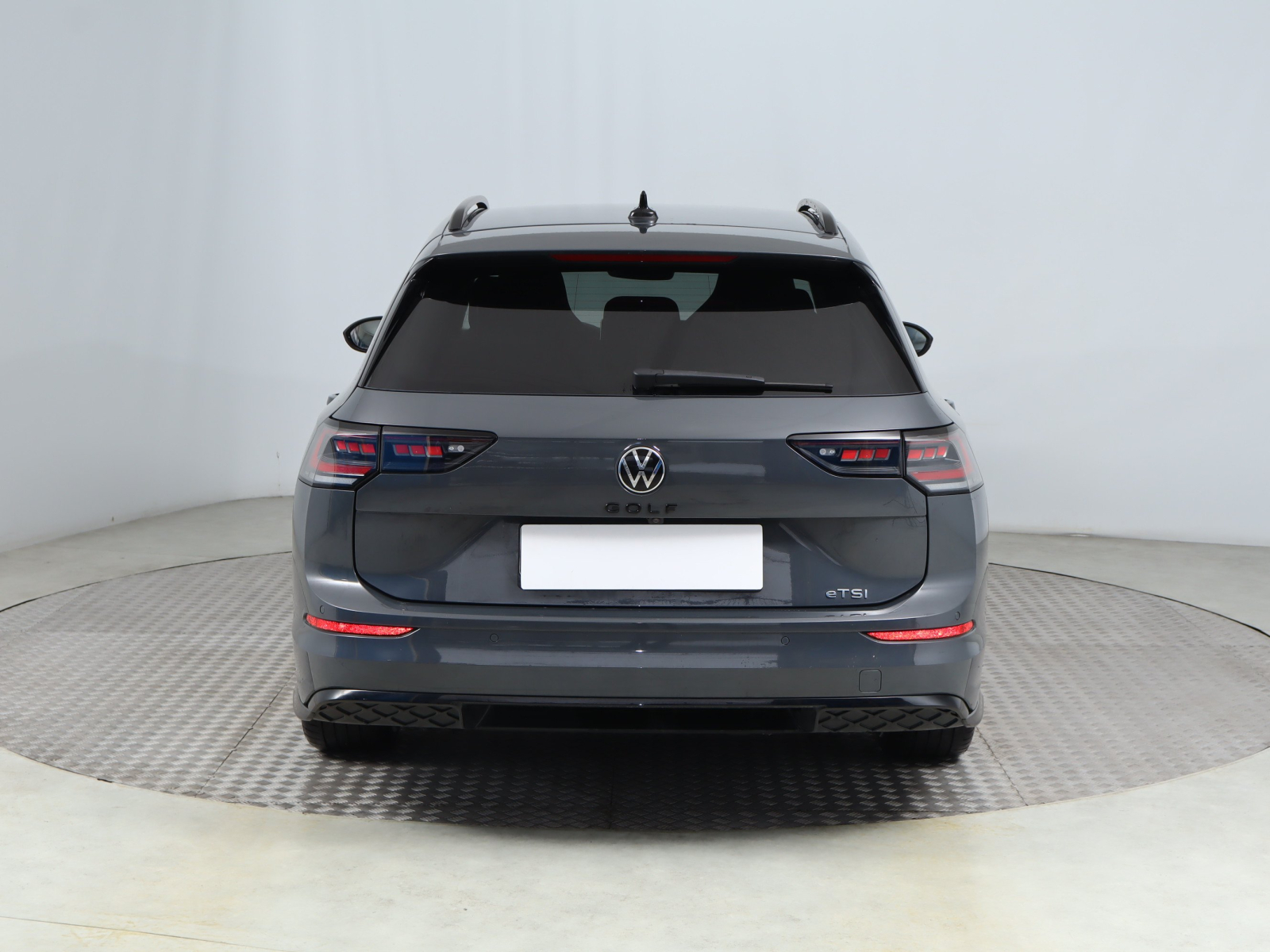 Volkswagen Golf - 2025