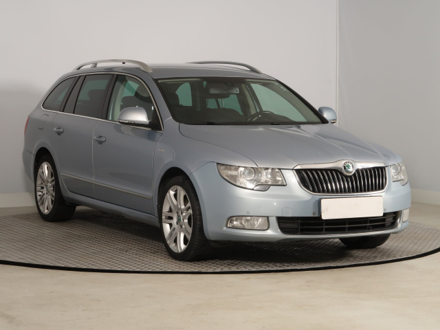 Škoda Superb 2011