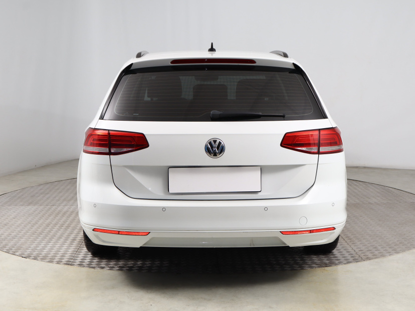 Volkswagen Passat, 2018