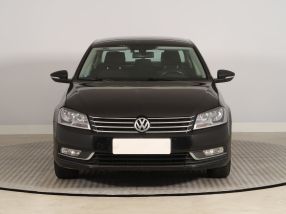 Volkswagen Passat - 2011