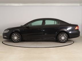 Volkswagen Passat - 2011