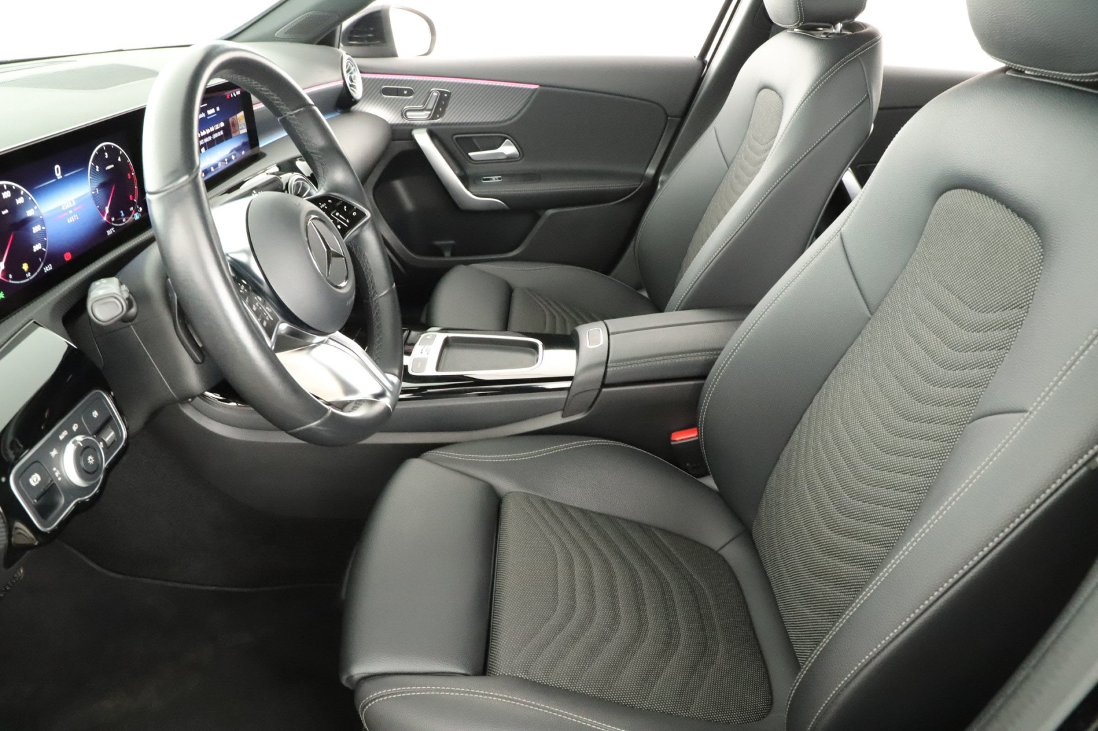 Mercedes-Benz A - 2024