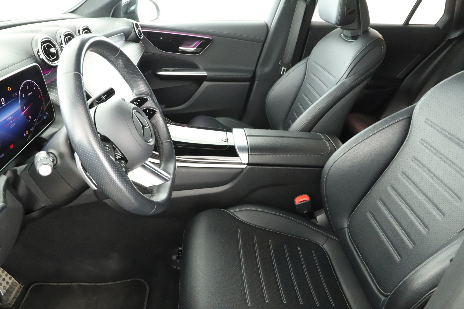 Mercedes-Benz GLC - 2024