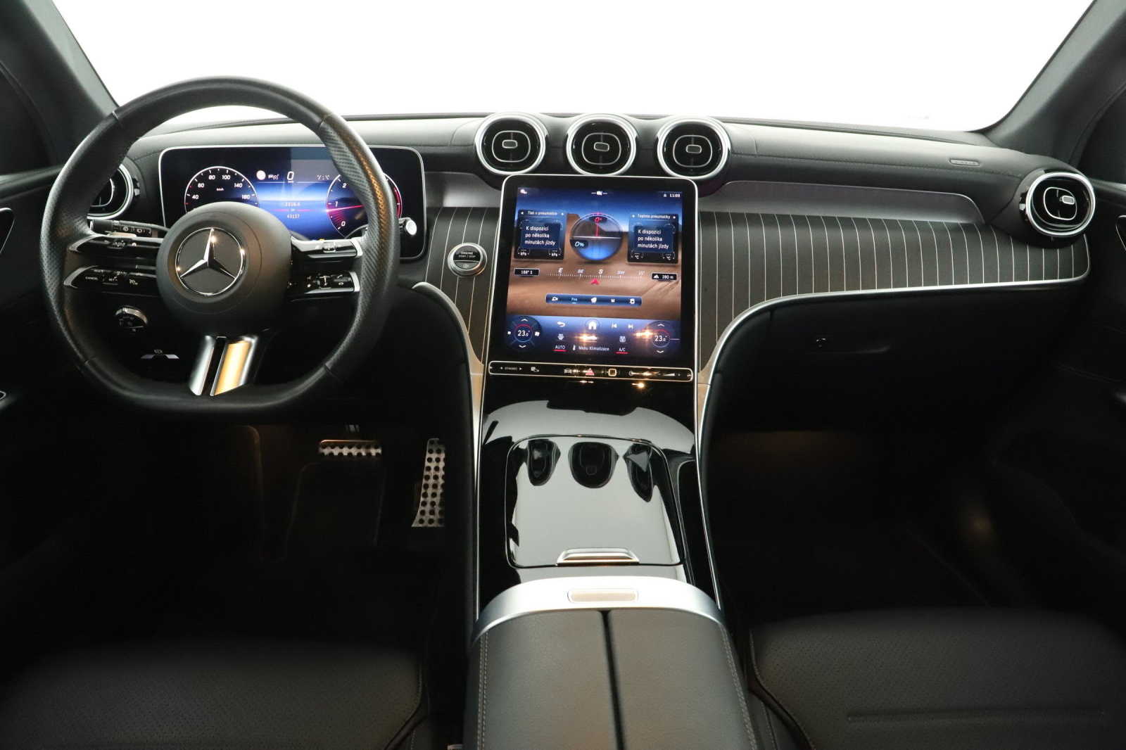 Mercedes-Benz GLC - 2024