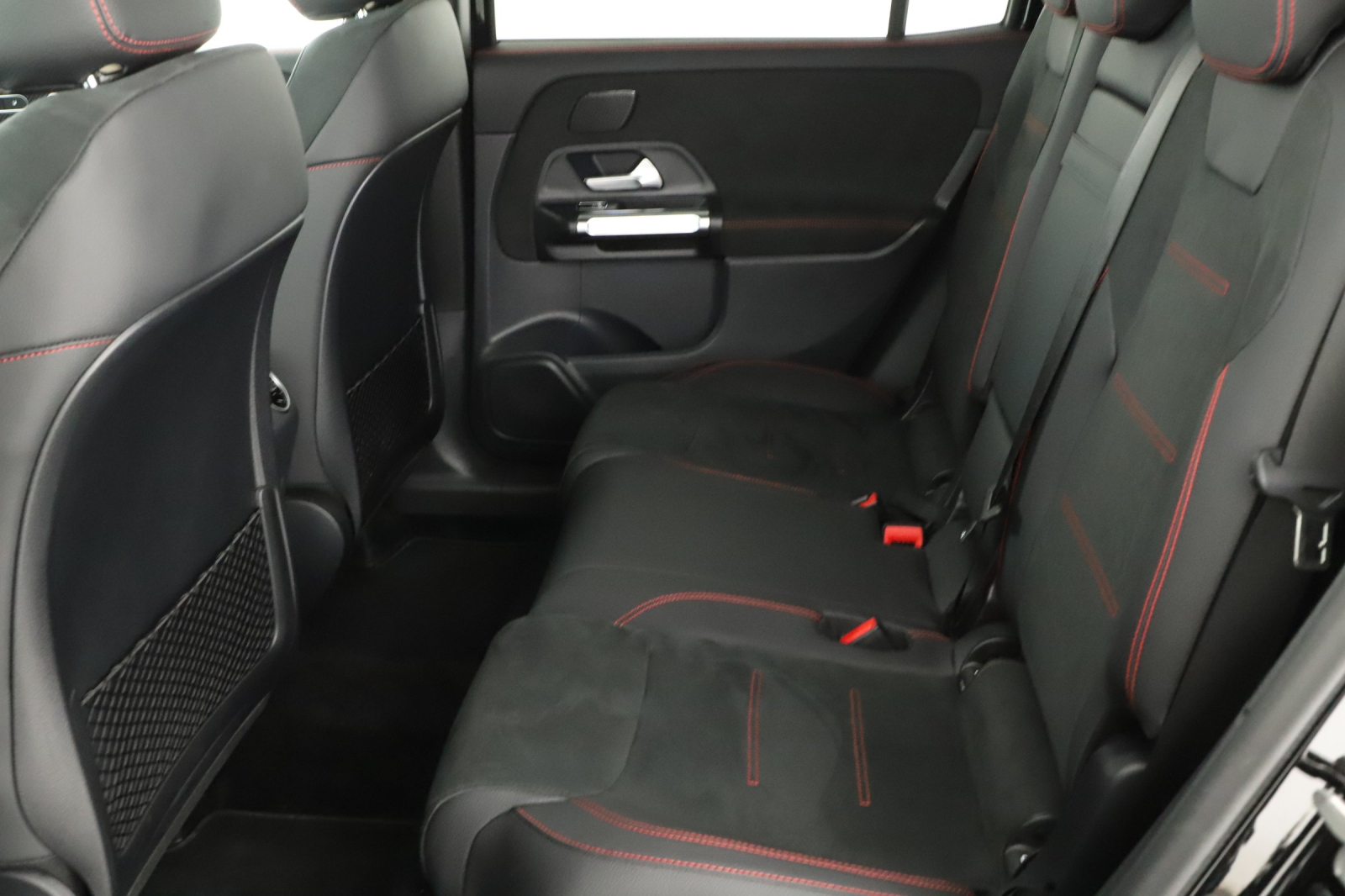 Mercedes-Benz GLB - 2024