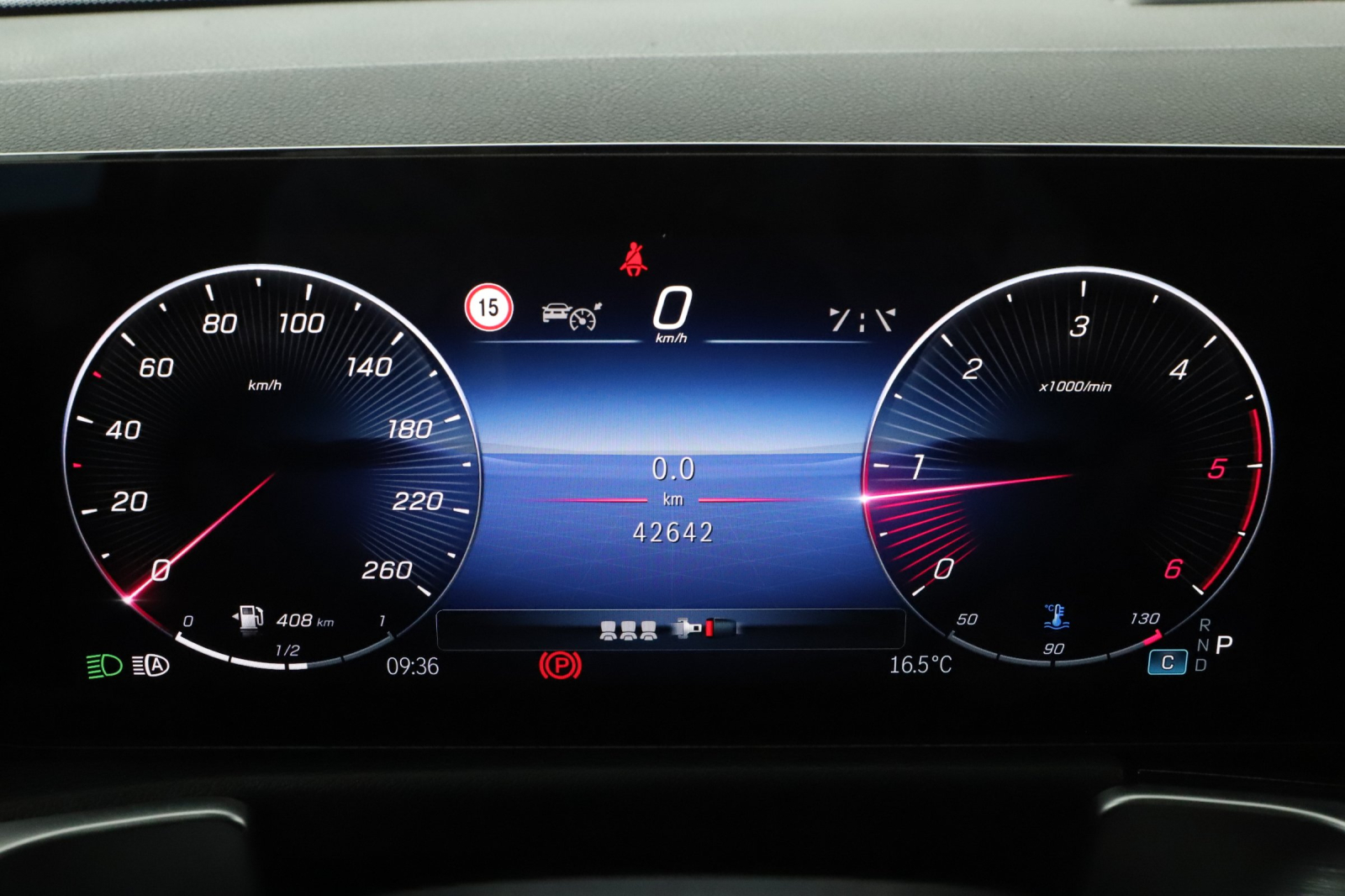Mercedes-Benz GLB - 2024