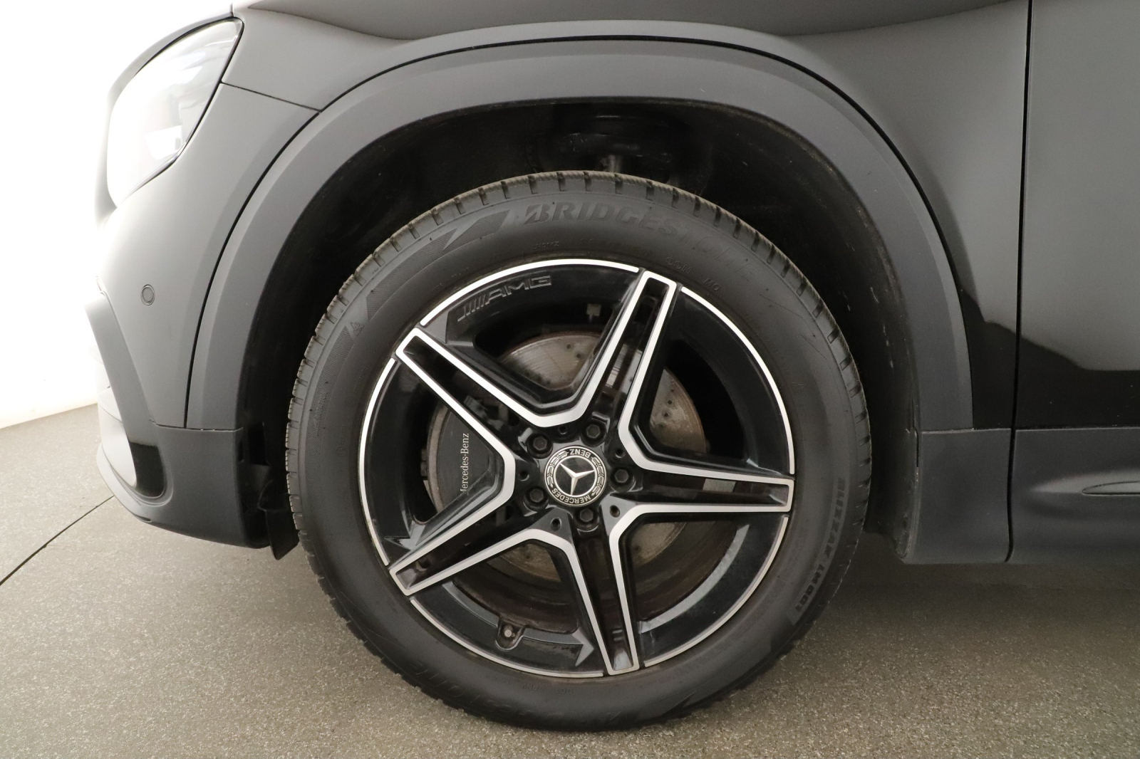 Mercedes-Benz GLB - 2024