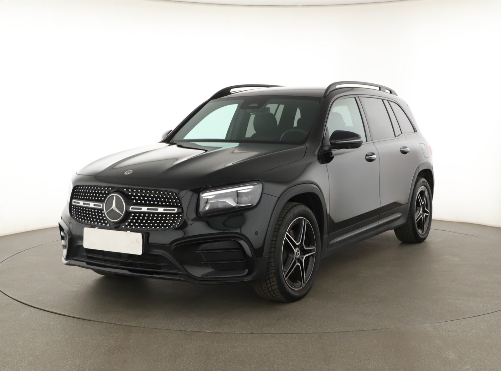 Mercedes-Benz GLB - 2024
