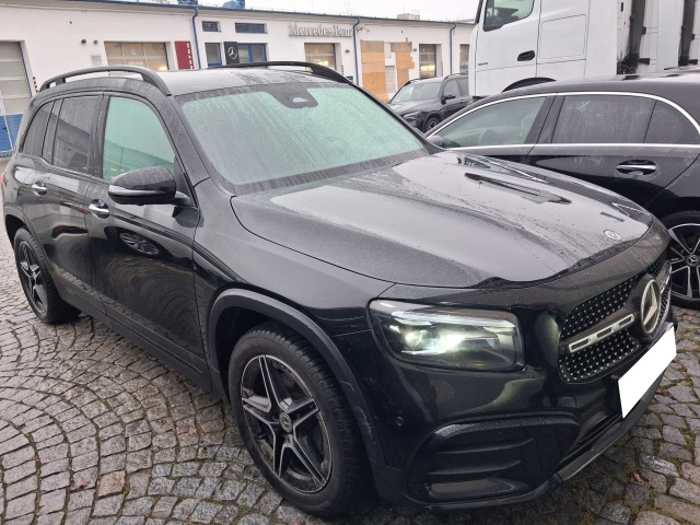 Mercedes-Benz GLB 2024