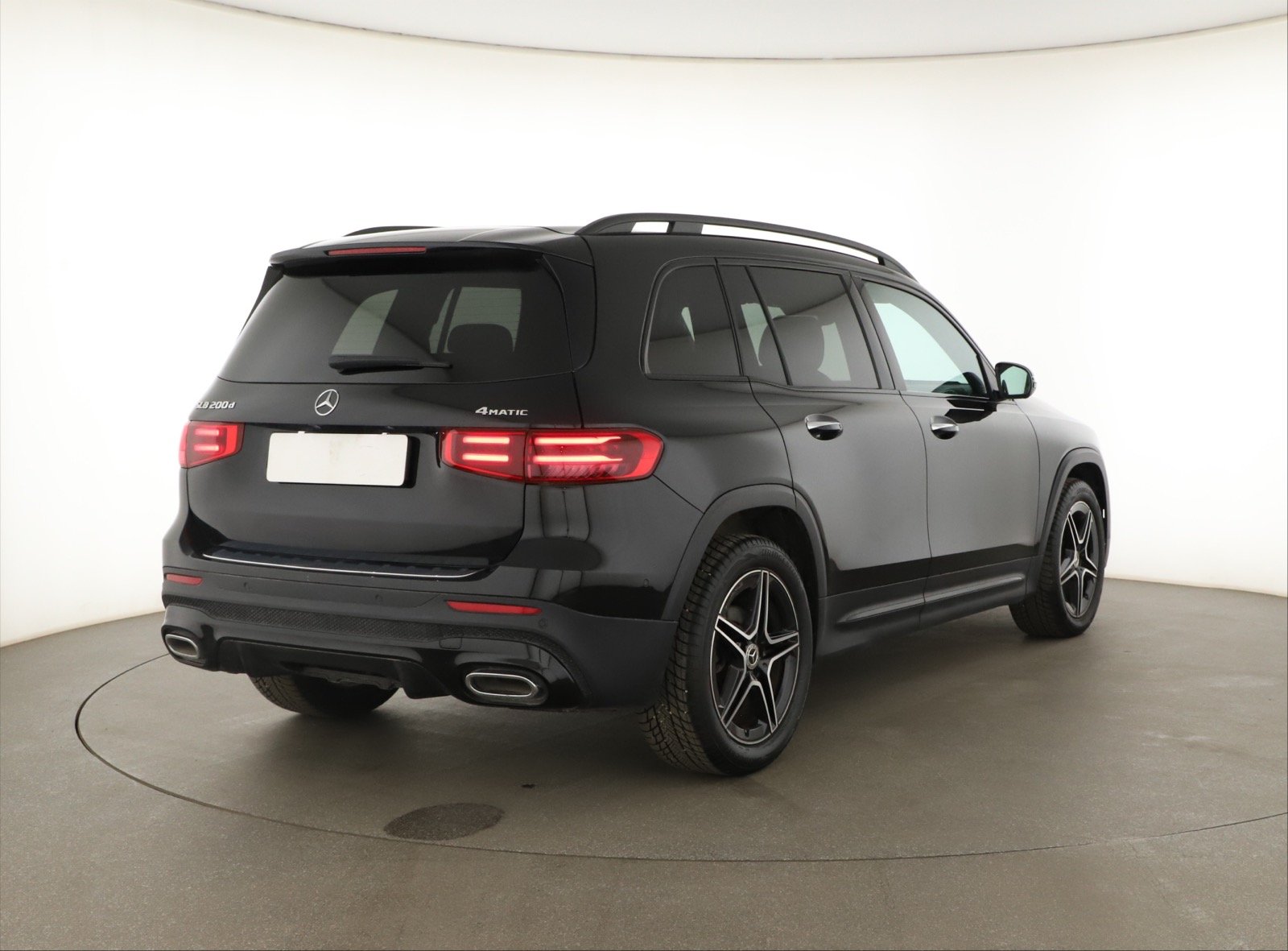 Mercedes-Benz GLB - 2024