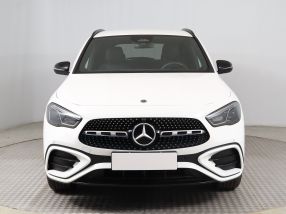 Mercedes-Benz GLA - 2023