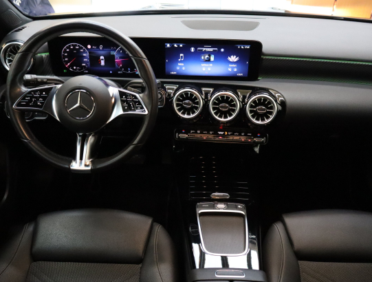 Mercedes-Benz A 200 d