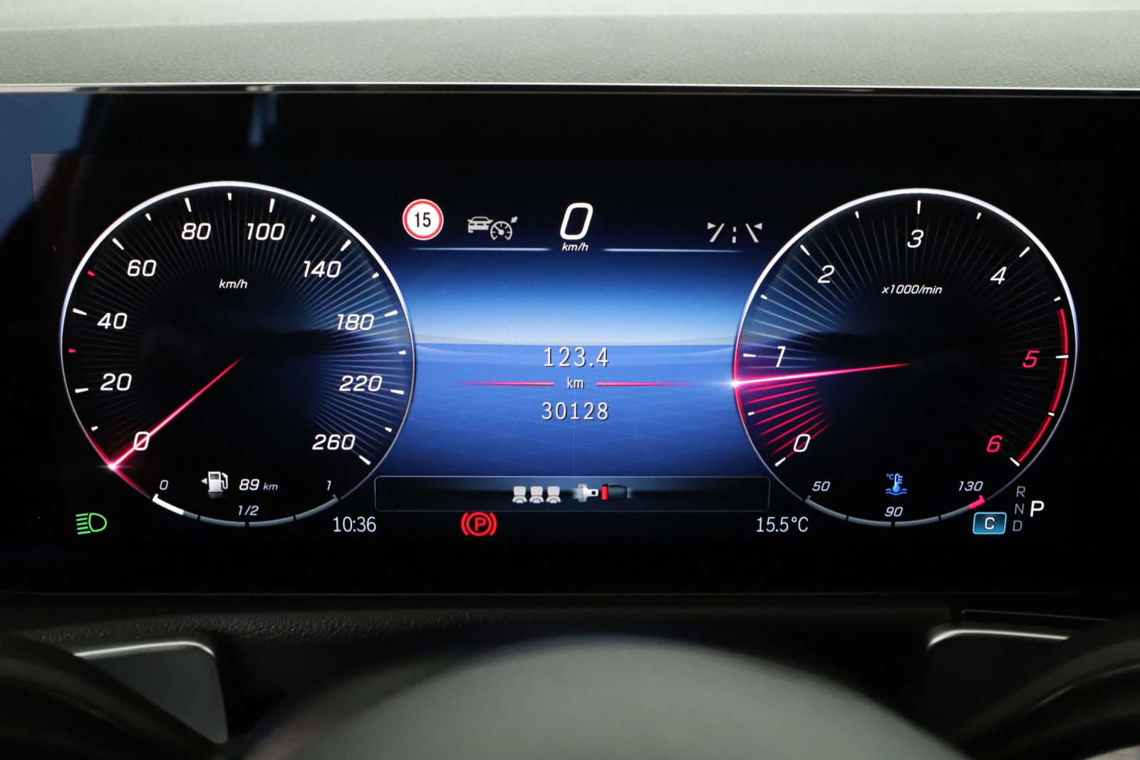 Mercedes-Benz GLB - 2024