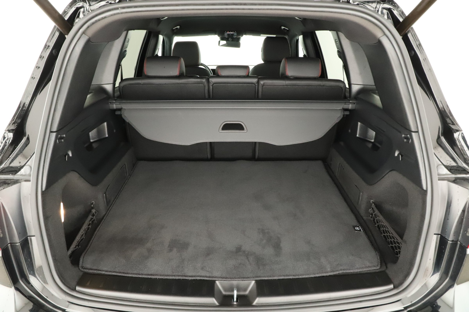 Mercedes-Benz GLB - 2024