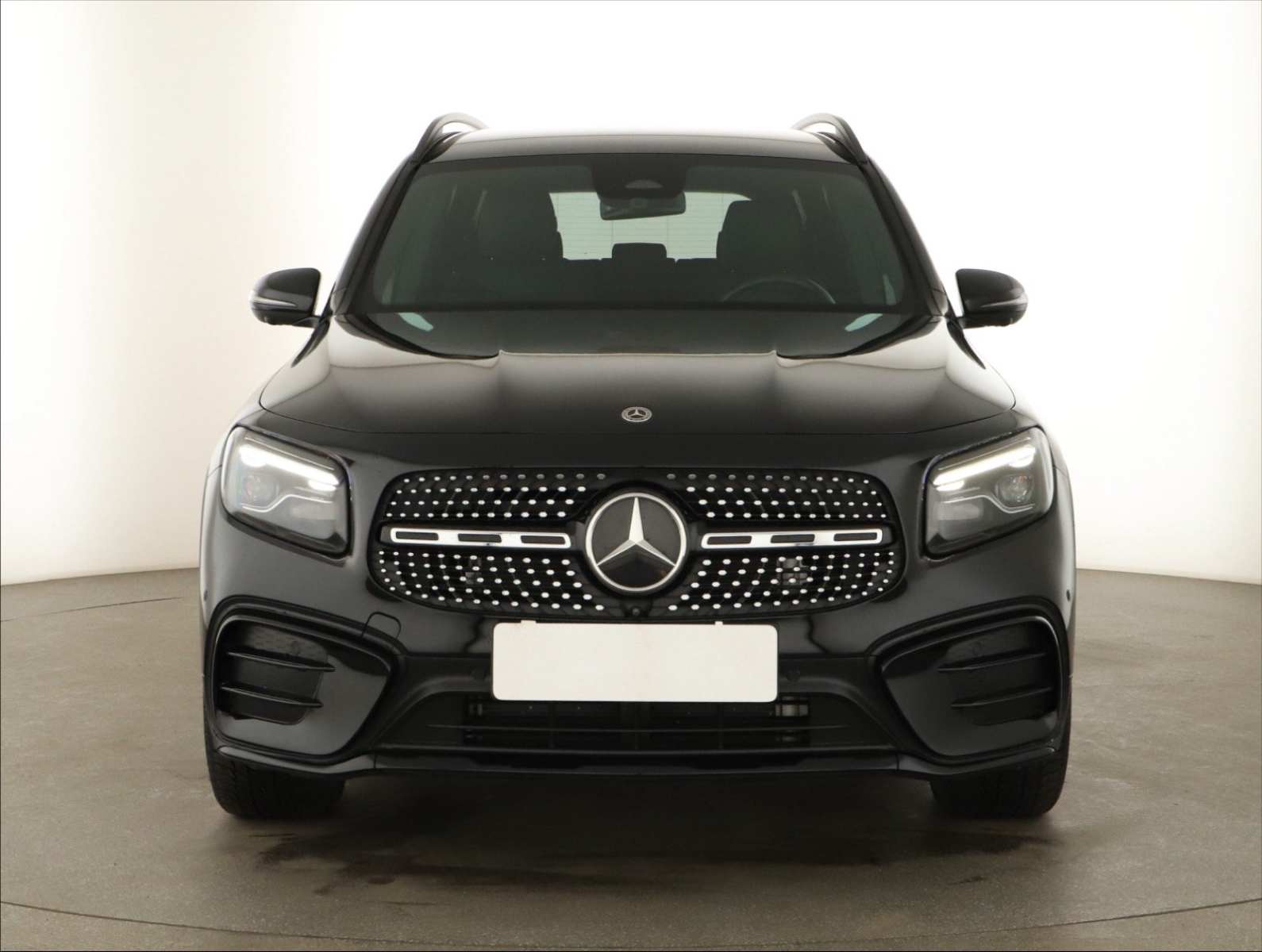 Mercedes-Benz GLB - 2024