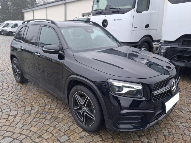 Mercedes-Benz GLB 2024