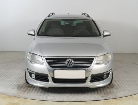 Volkswagen Passat - 2010