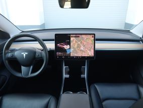 Tesla Model 3 - 2019