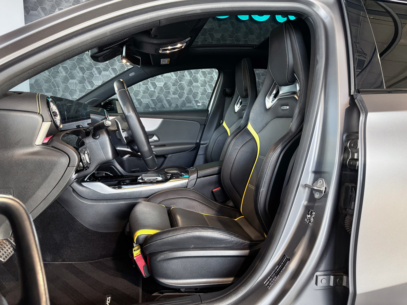 Mercedes-Benz A - 2022