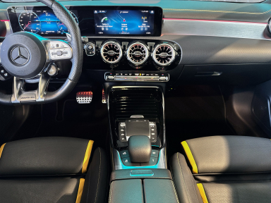 Mercedes-Benz A - 2022