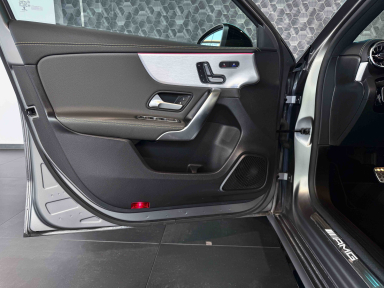 Mercedes-Benz A - 2022