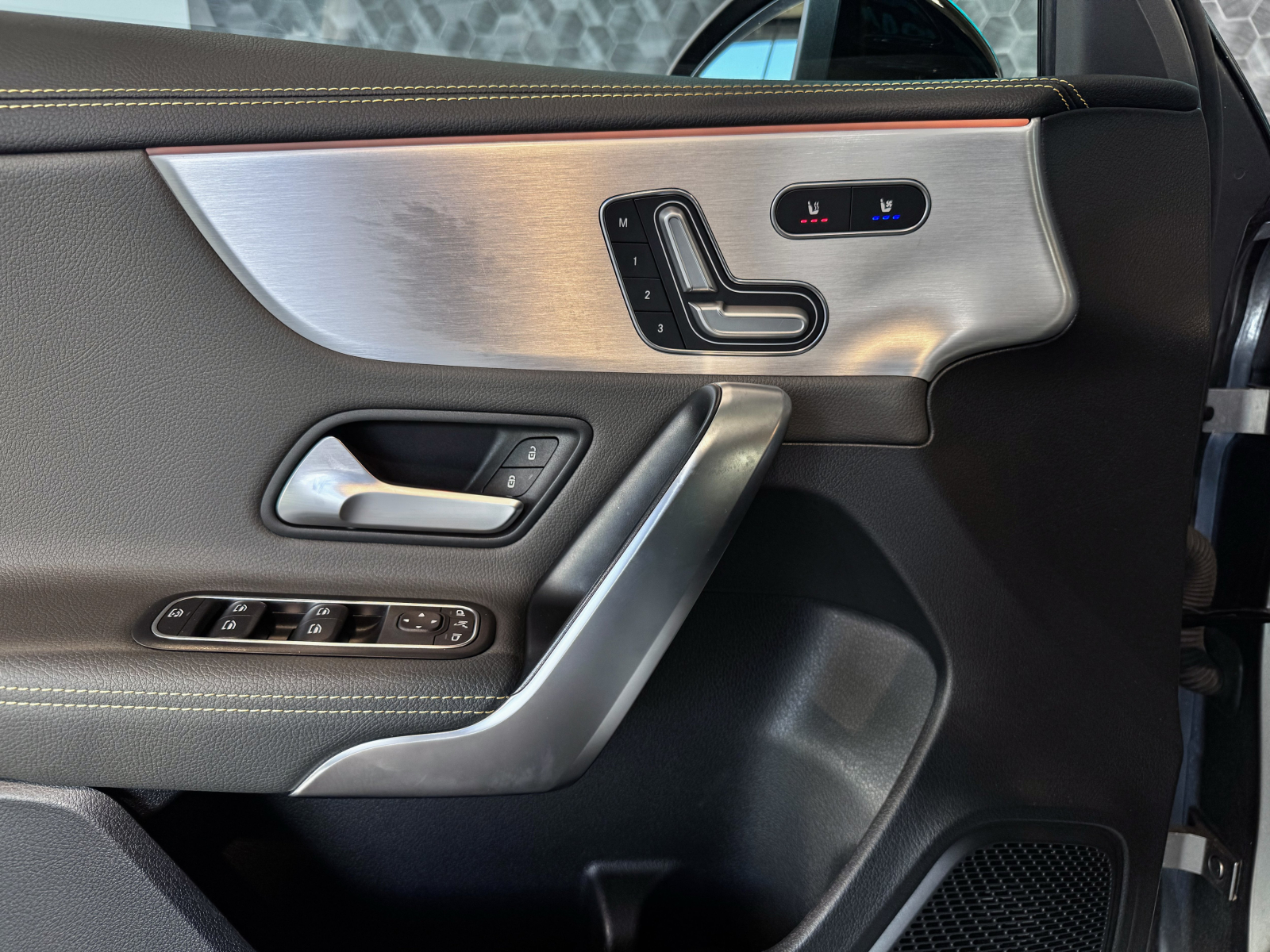 Mercedes-Benz A - 2022