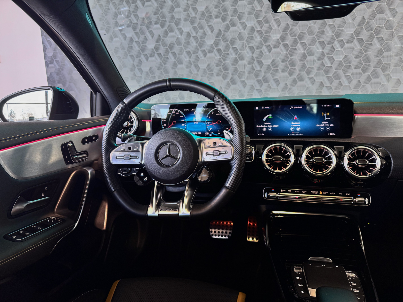 Mercedes-Benz A - 2022