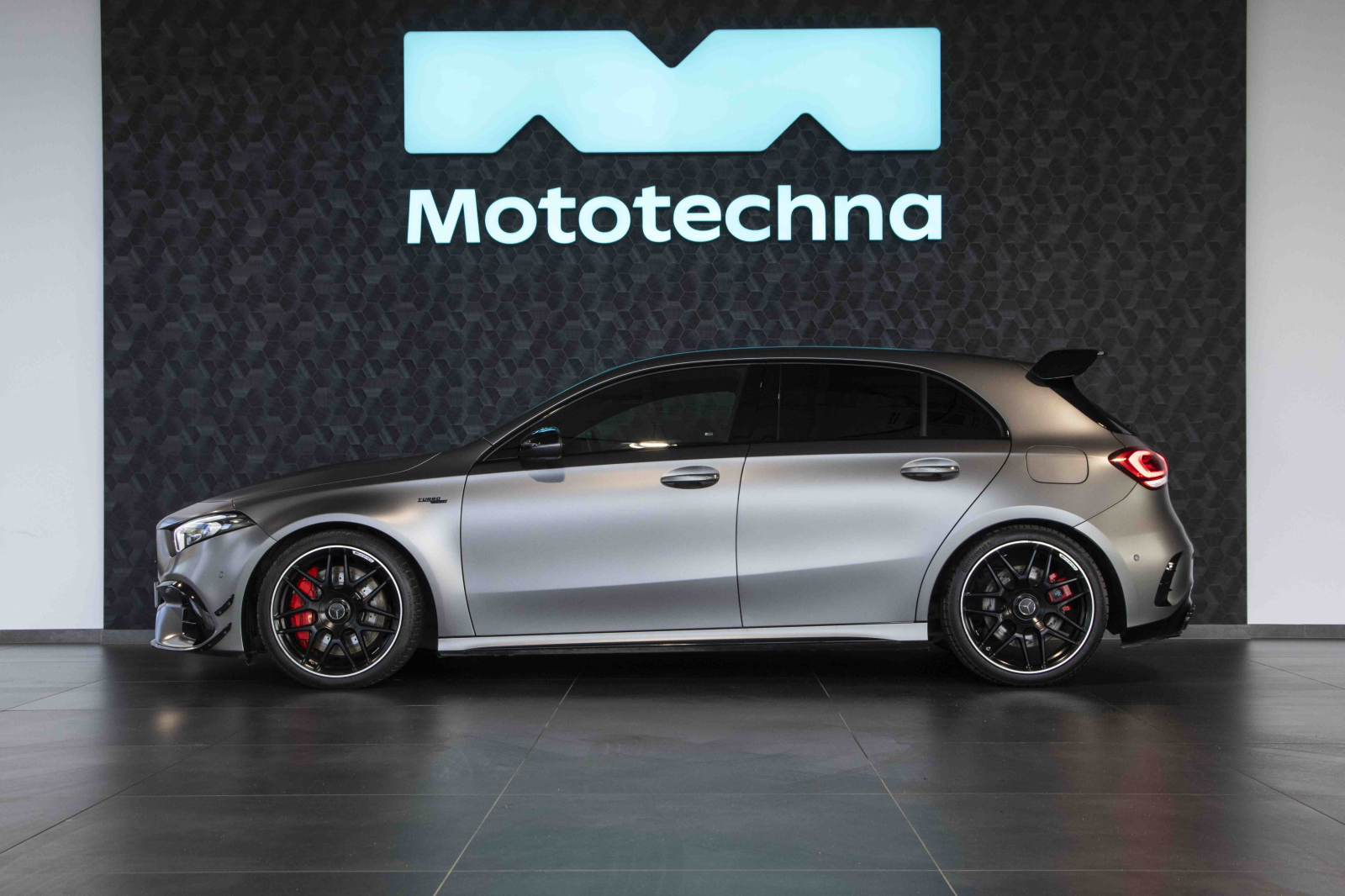 Mercedes-Benz A - 2022