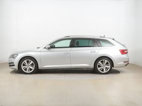 Škoda Superb - 2022