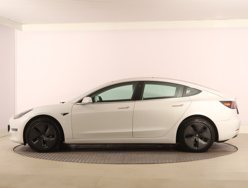 Tesla Model 3, 2019