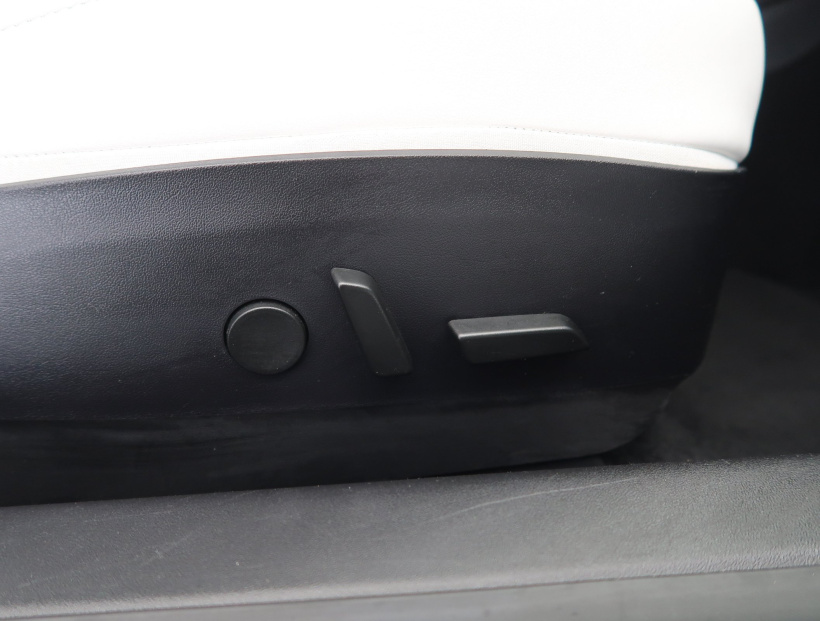 Tesla Model 3, 2019