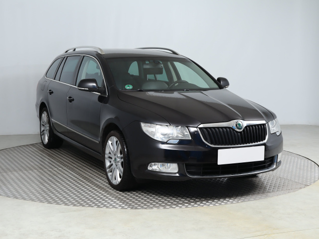 Škoda Superb 2012