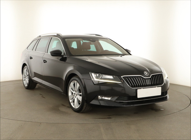 Škoda Superb 2016