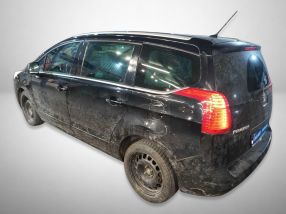 Peugeot 5008 - 2012