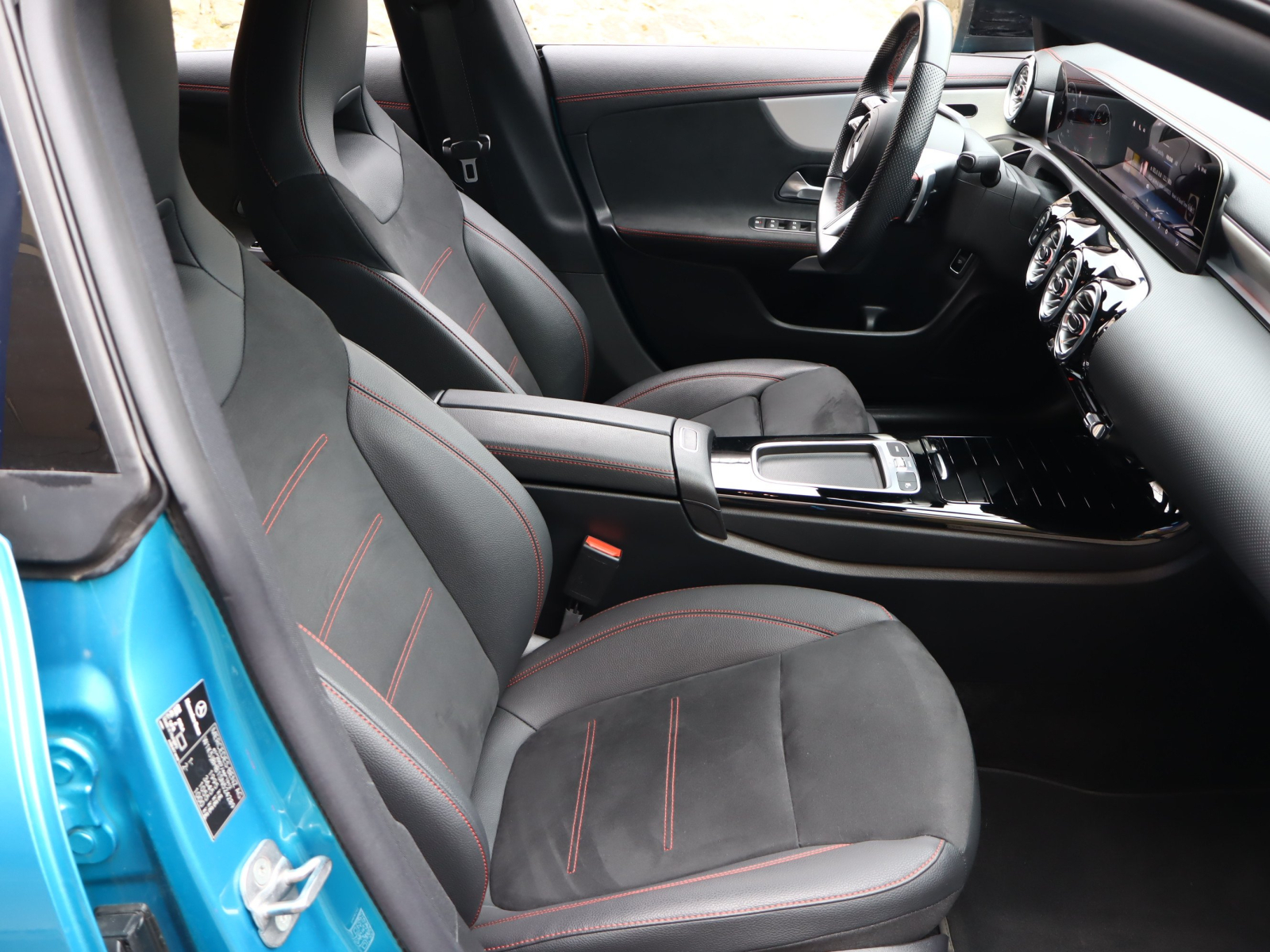 Mercedes-Benz CLA - 2024