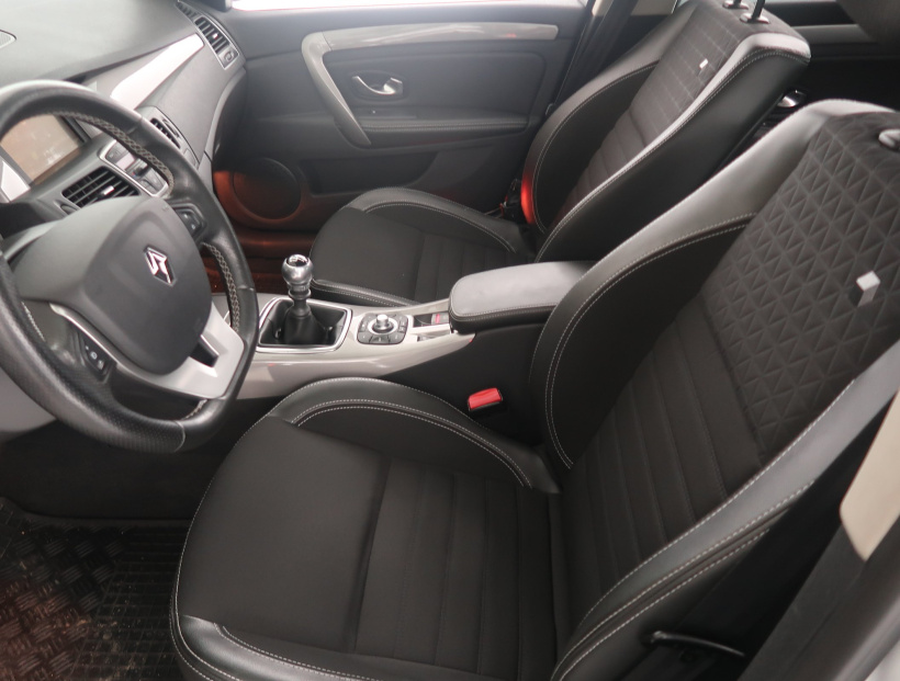 Renault Laguna, 2015