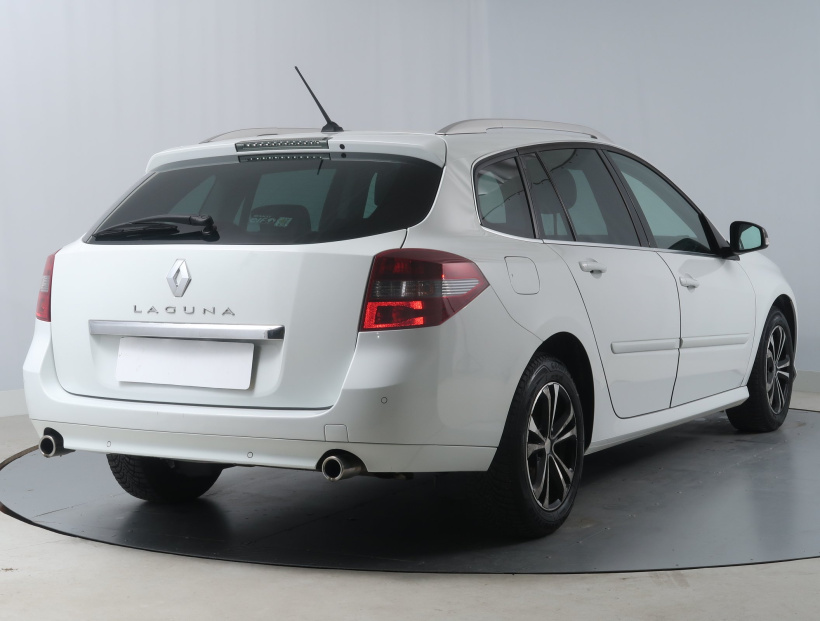 Renault Laguna, 2015