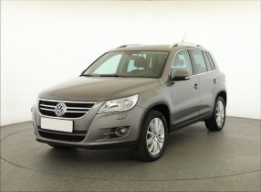 Volkswagen Tiguan - 2011