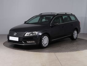 Volkswagen Passat - 2011
