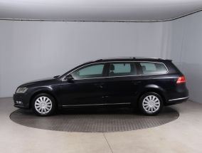 Volkswagen Passat - 2011