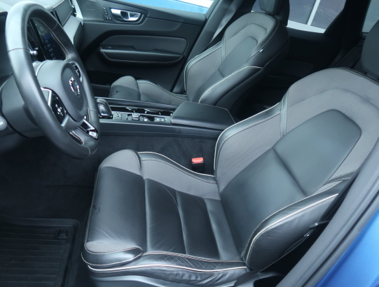 Volvo XC60 B6 AWD