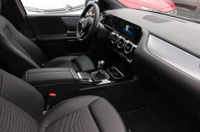 Mercedes-Benz B - 2019