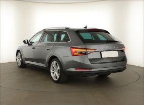 Škoda Superb - 2022