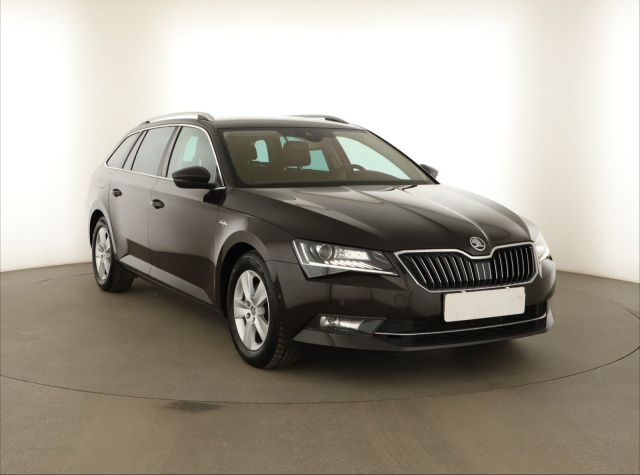 Škoda Superb 2016