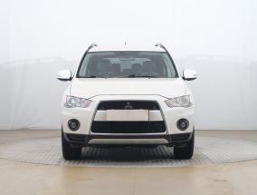 Mitsubishi Outlander - 2011
