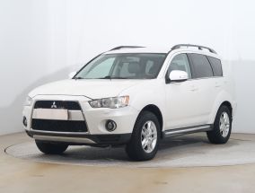 Mitsubishi Outlander - 2011