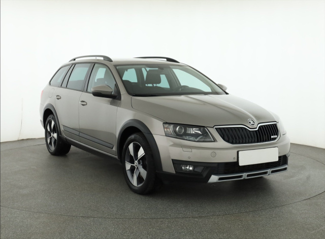 Škoda Octavia Scout 2015